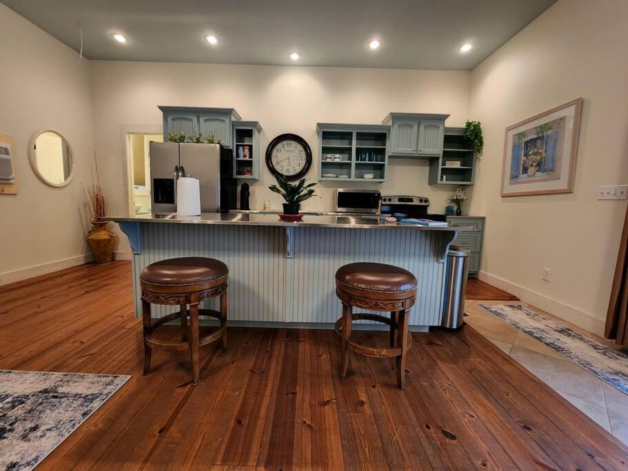 Отель Deer Run Estate Llc Marshfield Экстерьер фото